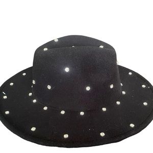 Women’s black ranch studded hat